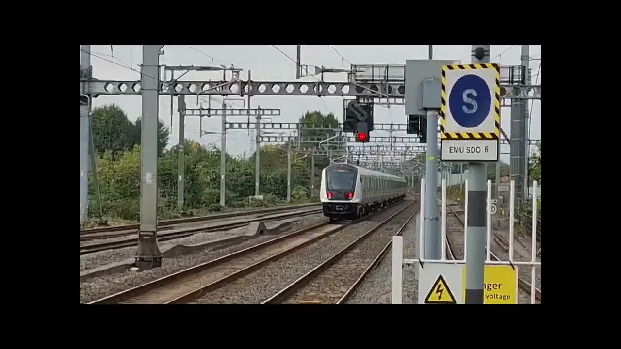 Trains At West Drayton - GWML - 11.10.2025