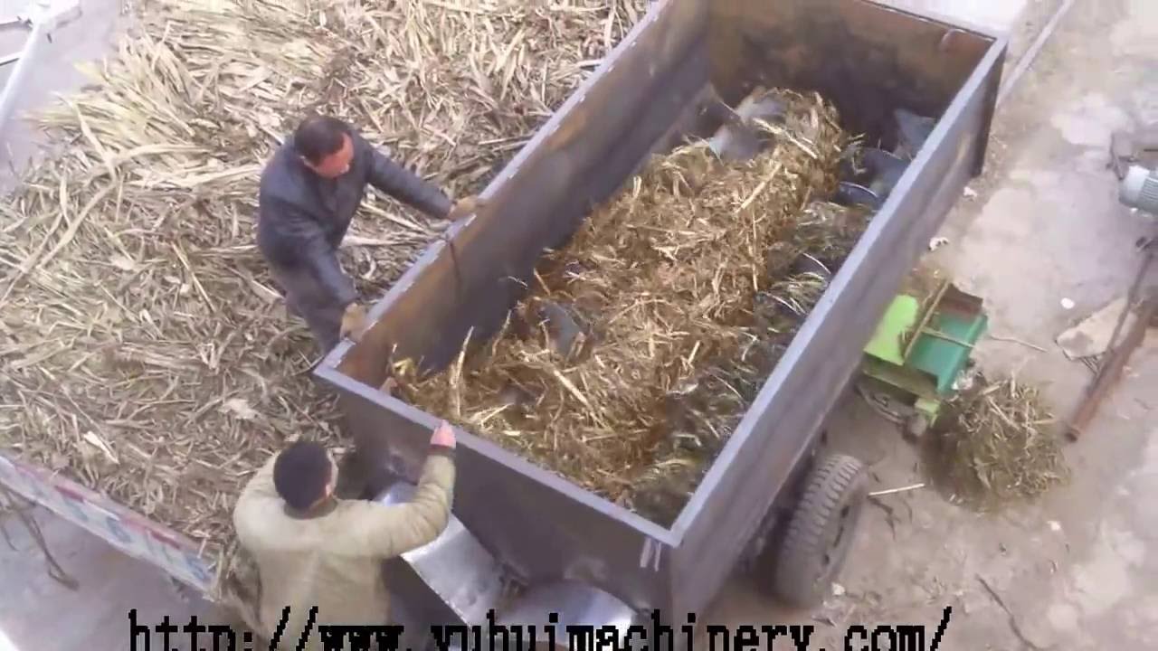 Horizontal forage TMR mixers