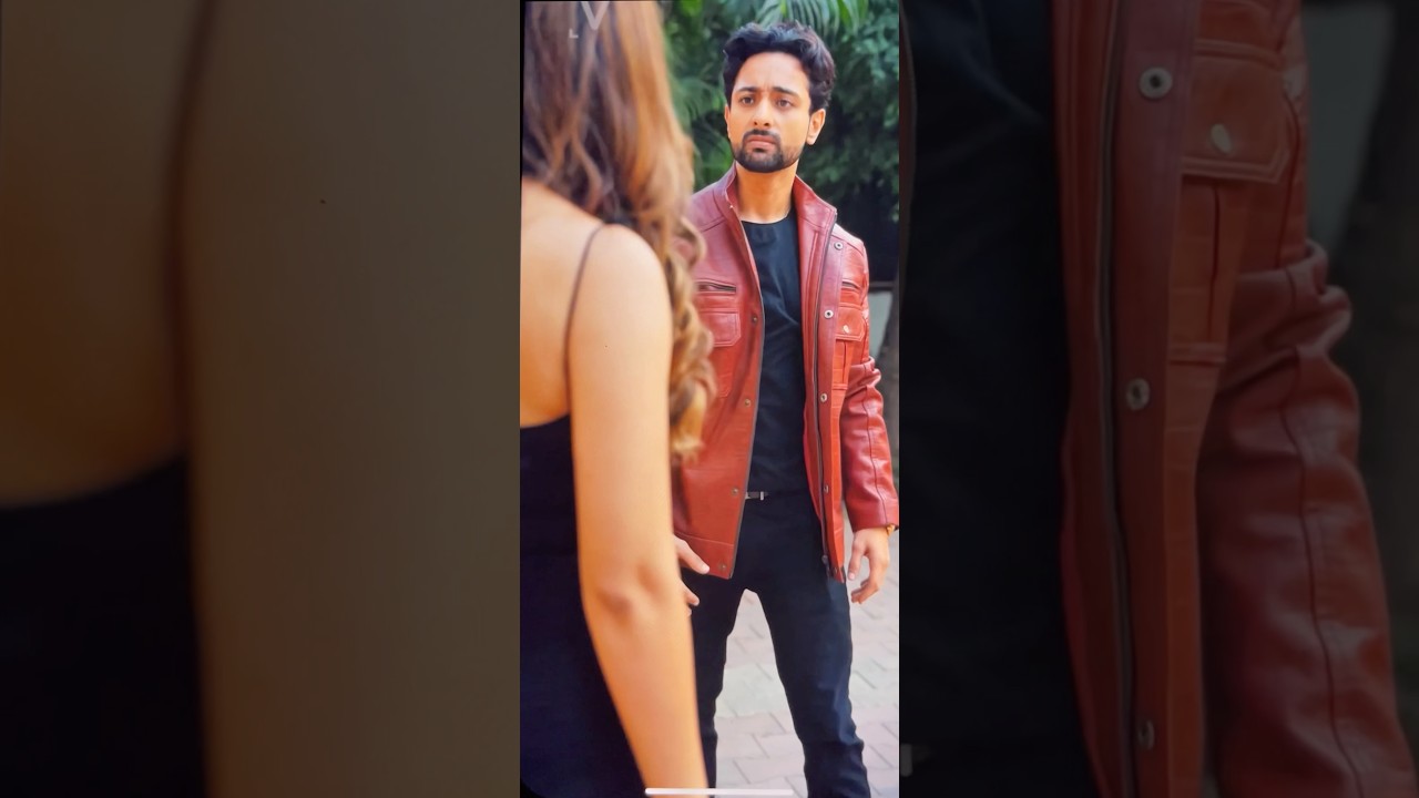 Vertical project, obsessed with my jiju , vertical tv show parallel lead
