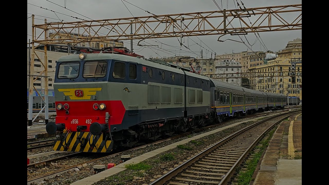 Stupenda E656 492 di Fondazione FS impiegata in un particolare invio