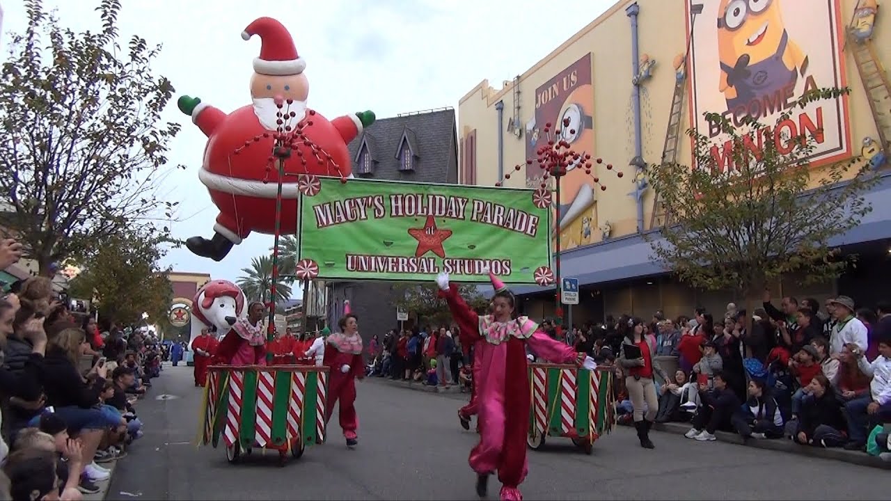 Universal Studios Macy's Holiday Parade 2013-2014 Season, w/ Balloons, Minions, Simpsons, Popeye