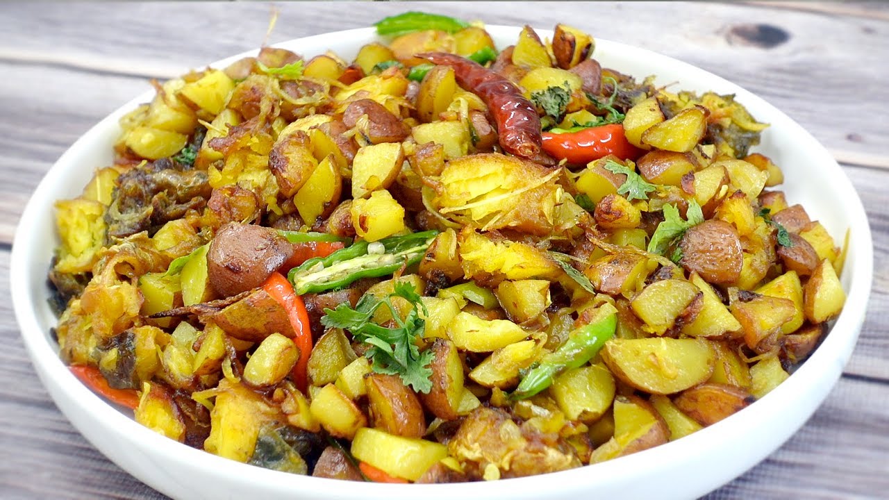 Alu Rui Mach Vaji | সম্পূর্ণ অন্যধরনের দারুন মজার আলু রুই মাছ ভাজি ! গরম ভাতের সাথে দারুন জমবে !