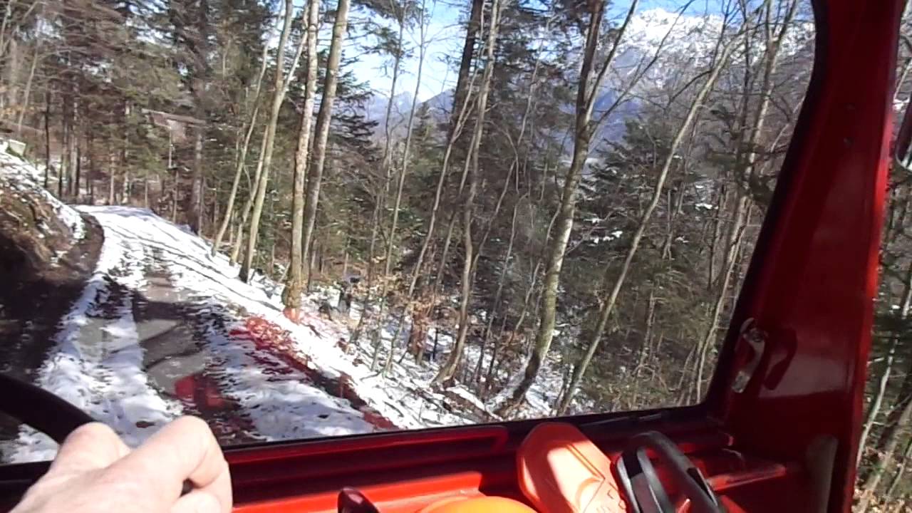 Lindner T 3500 im Bergwald