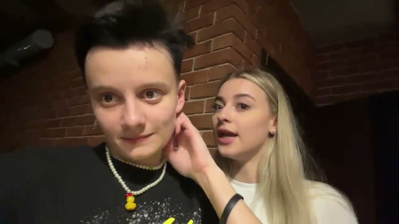 Stream twitch.tv от 10 апреля / @akyla_lizzka @lazutchik_i  / приготовление пиццы