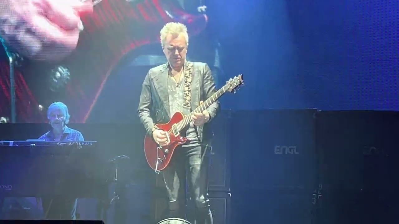Deep Purple - When A Blind Man Cries ( Live in Milan 17.10.2022)