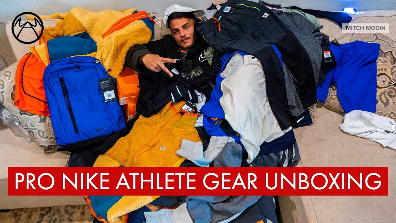 PROFESSIONAL NIKE ATHLETE GEAR UNBOXING & GIVEAWAY