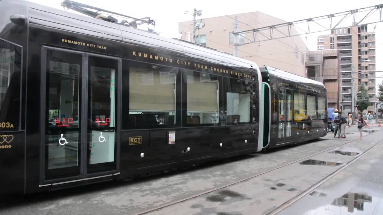 市電の新型車両搬入 熊本