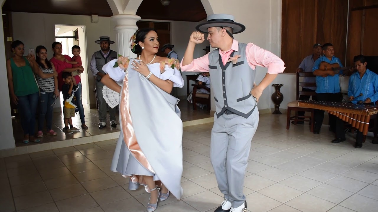 El Mate Amargo. Baile de Parejas. 