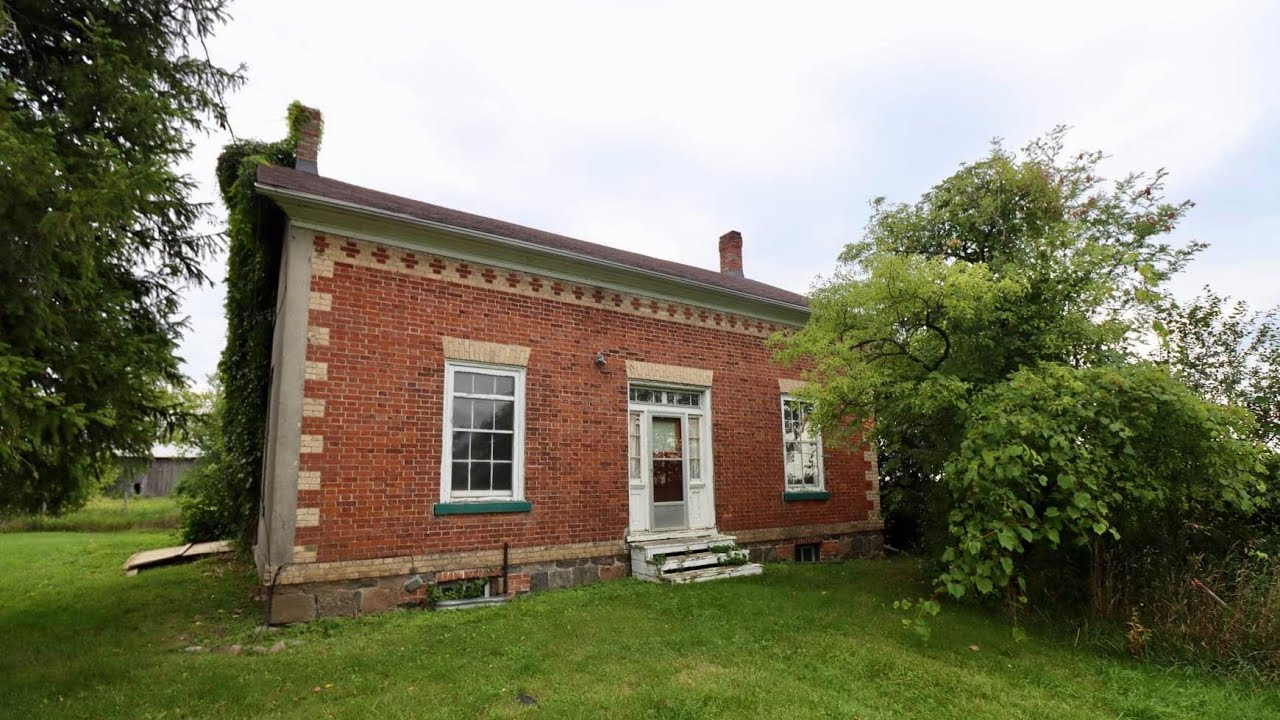 Historic ABANDONED 1870's Victorian Farmhouse on 300 Acres