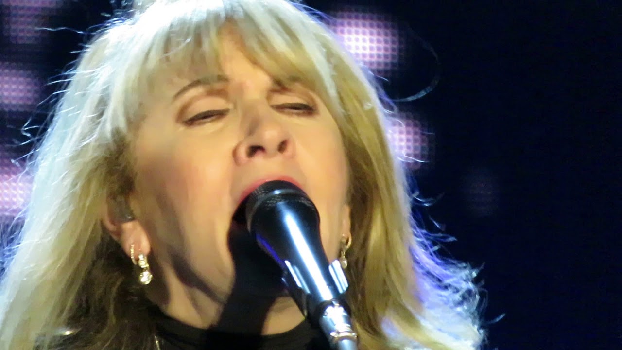 Stevie Nicks - Outside The Rain (Adelaide, 4 Nov 2017)