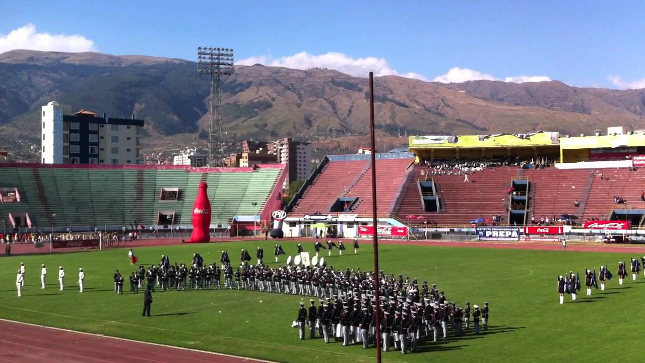 Banda de Guerra del Colegio Don Bosco Cochabamba 2015