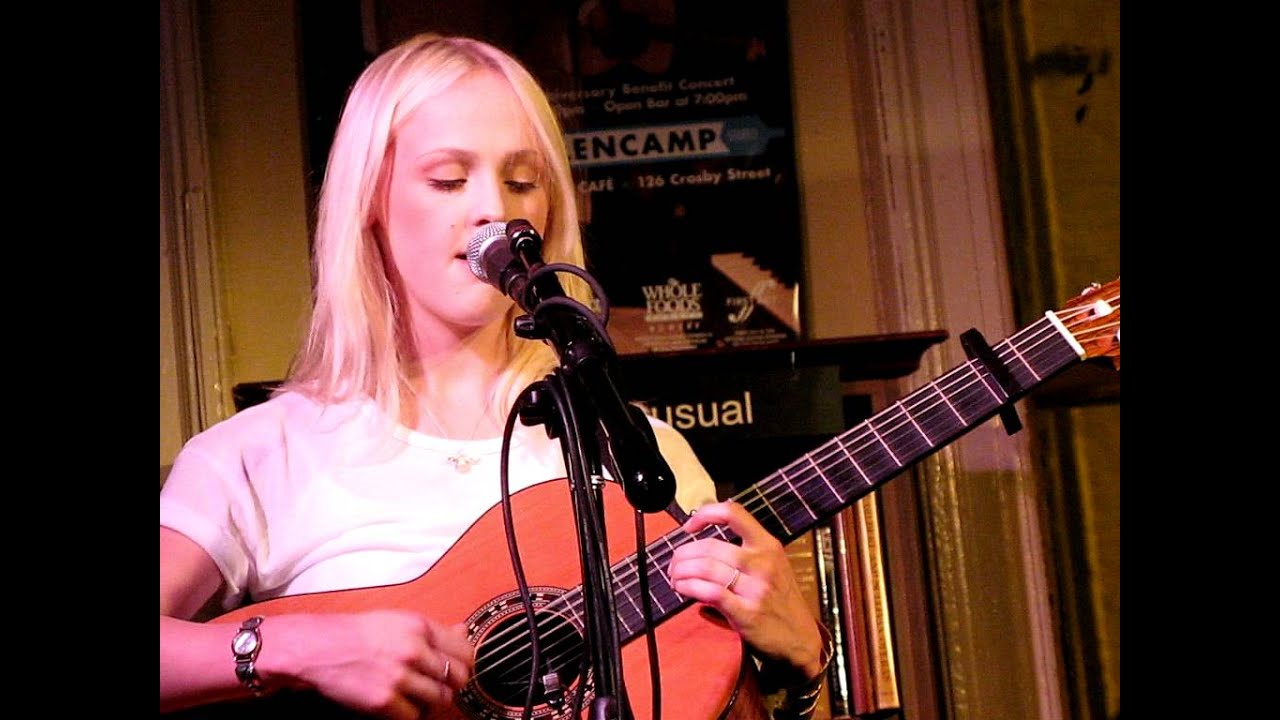 LAURA MARLING Cinema Paradiso + Sophia HOUSING WORKS NYC June 14 2011