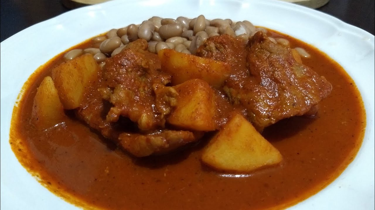 Bistec con papas en Chile Guajillo, Extremadamente Delicioso.
