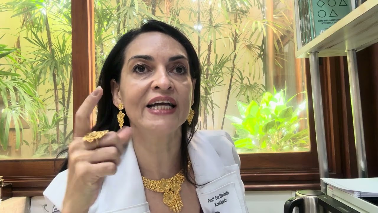 Por que  o espectro do autismo se associa a problemas de linguagem?