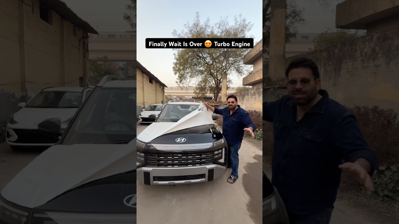 New Car First Look 😍#ashishshokeen #automobile #suv #hyundaivenue2025 @hyundaiindia #venue #turbo