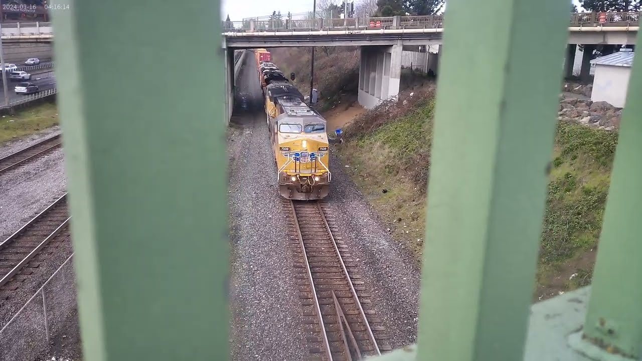 Union Pacific Double Stack Train on its way to the NE 82nd Ave. Overpass of Portland, OR 02-15-2026!
