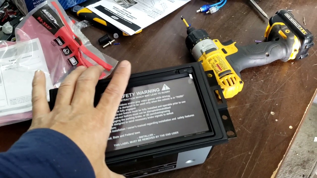 How to install radio on a Pontiac Grand Prix 2005 stereo system