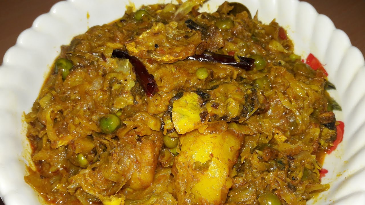 মাছের মাথা দিয়ে তৈরি করুন স্বাদে ভরপুর বাঁধাকপি রেসিপি | Macher matha bandhakopi recipe |