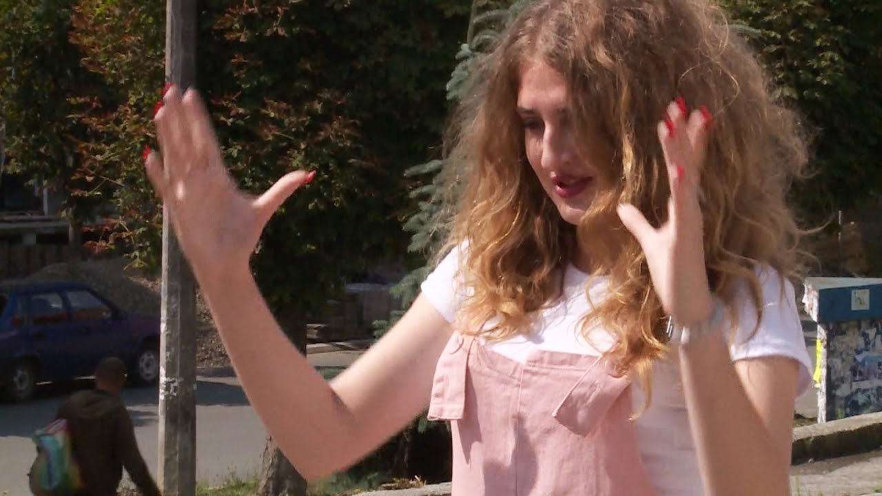 На Івано-Франківщині до дівчини в оселю залетіла кульова блискавка