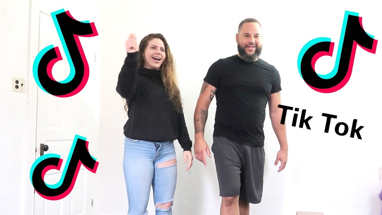DAUGHTER TEACHES HER DAD HOW TO DO TIK TOK!!