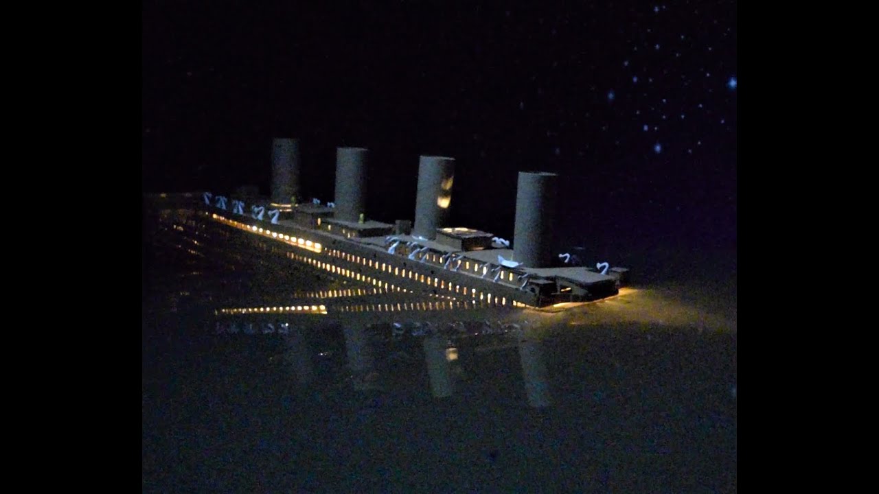 Cardboardia 8 THE SINKING OF THE CARDBOARDTANIC