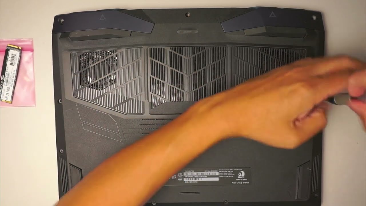 Predator Helios 300 Add 1tb NVMe M2 SSD