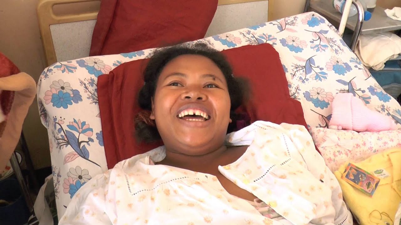 Marcelle Ratsiraka distribue de la bonne humeur lors de la journée de la femme...