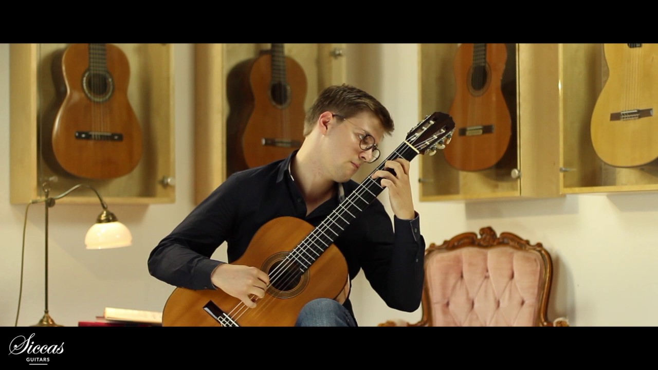 Vojin Kocić plays Gigue from Partita No. 2 BWV 1004 on a 1924 Santos Hernandez