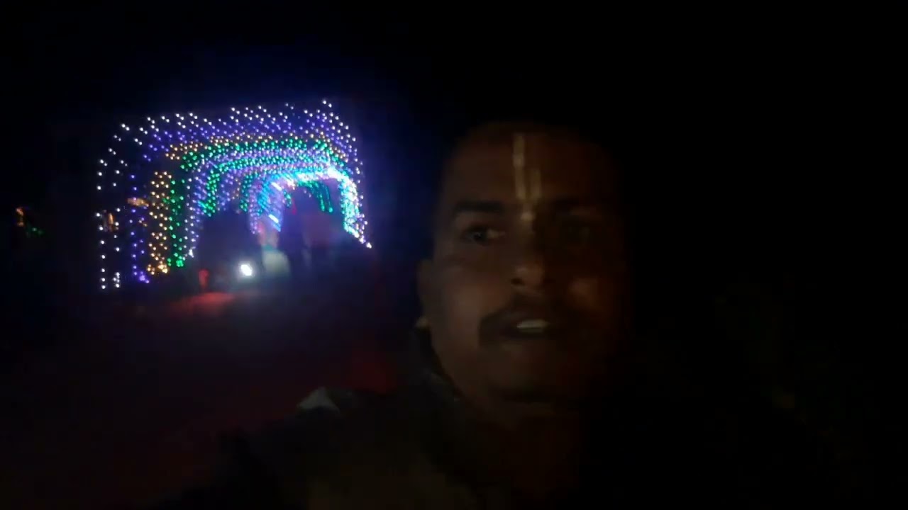 রাস মেলা দেখতে দেখতে দেখতে