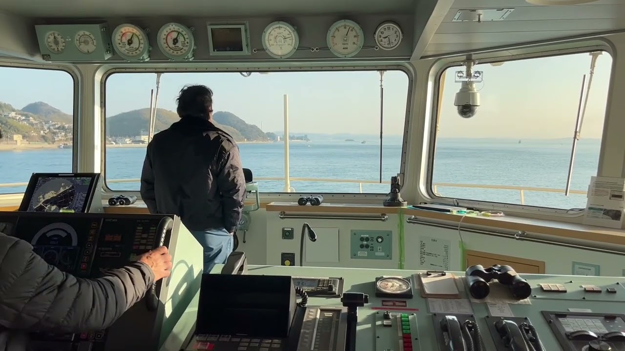 ｹﾞｰﾄﾗﾀﾞｰ船「のがみ」と海の男たち（関門海峡）