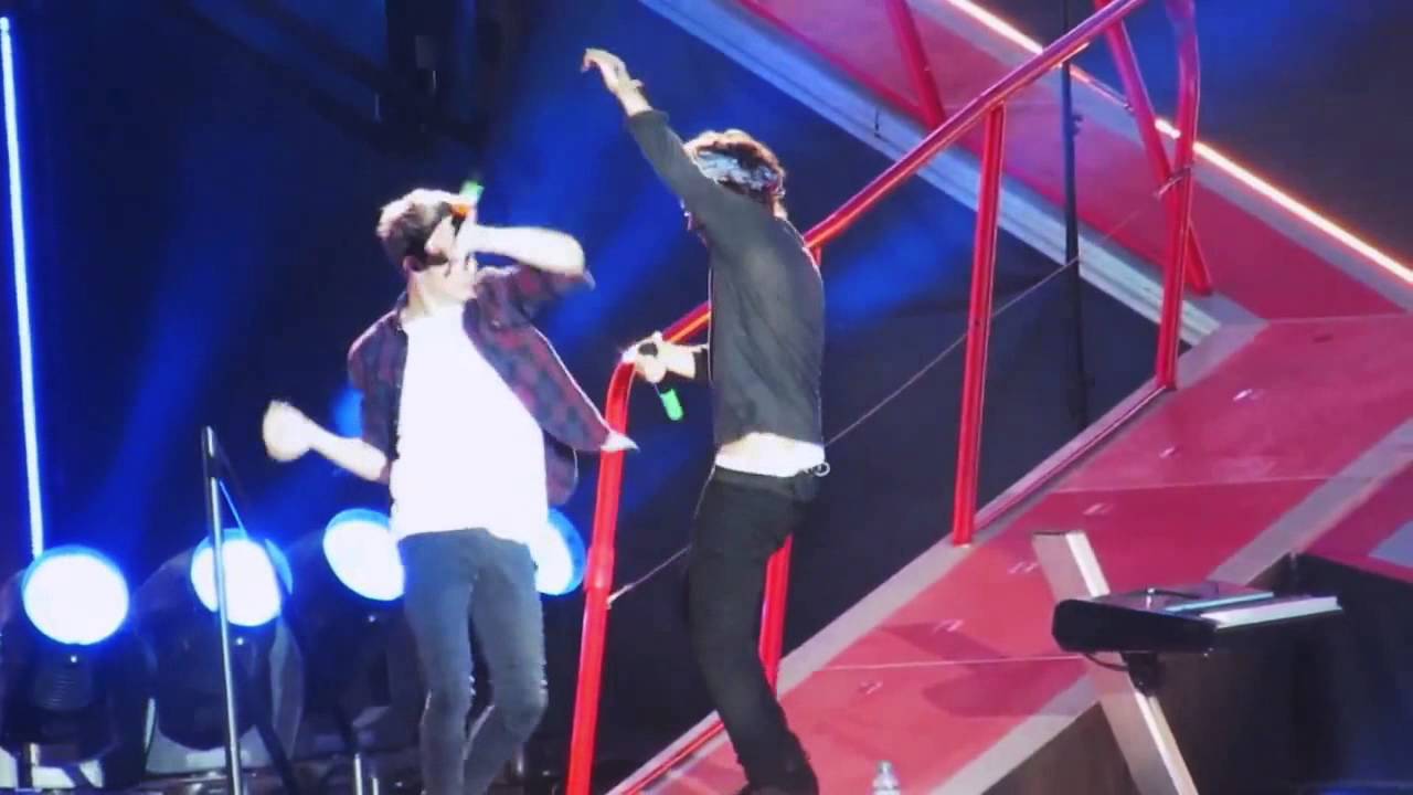 Niall & Harry — Love Runs Out [WWAT: Europe]