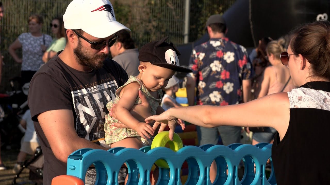 Schwechater Stadtfest: Stadionbühne, Kinderstadt und Fußball