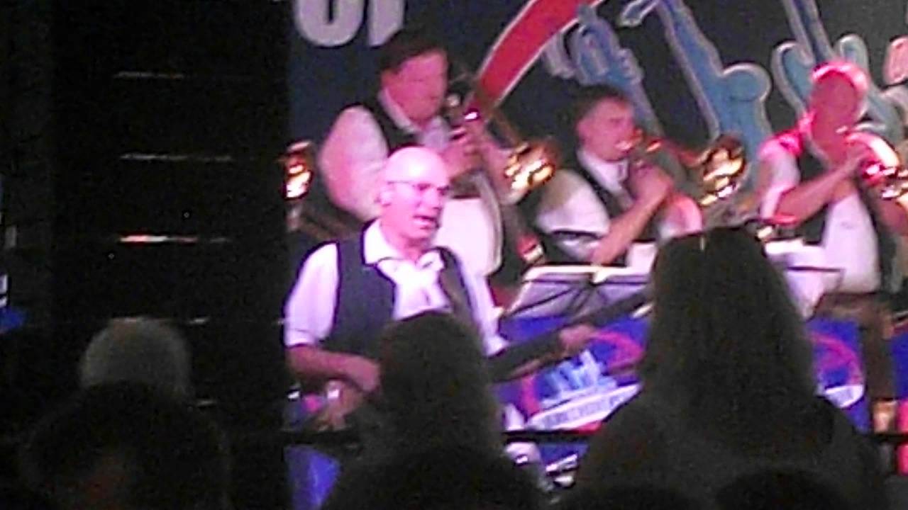 Grenzgang 2012: Tag 3 - Die Kirchdorfer im Festzelt (Help myself)