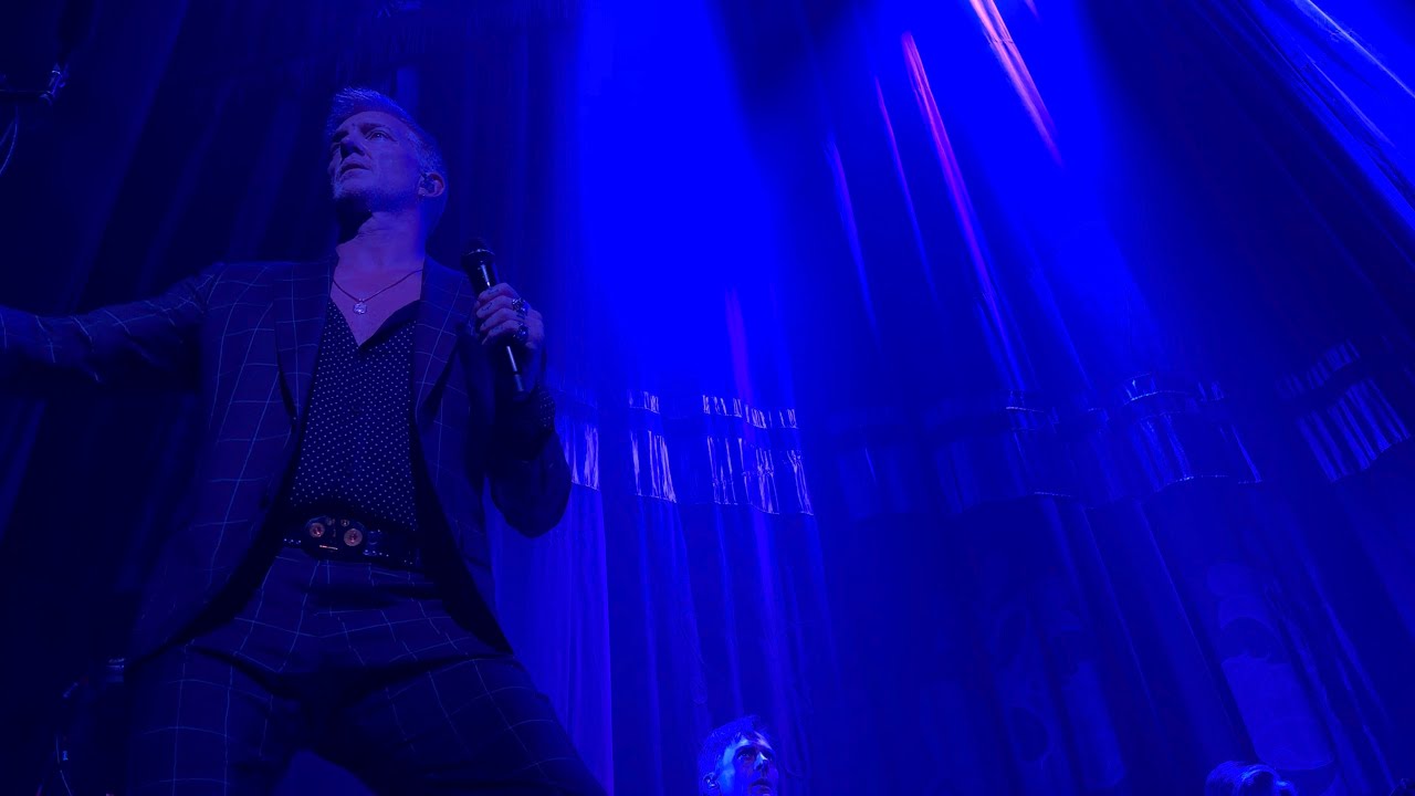Suture Up Your Future - Queens of the Stone Age (Boston, 2025) (4K HDR)