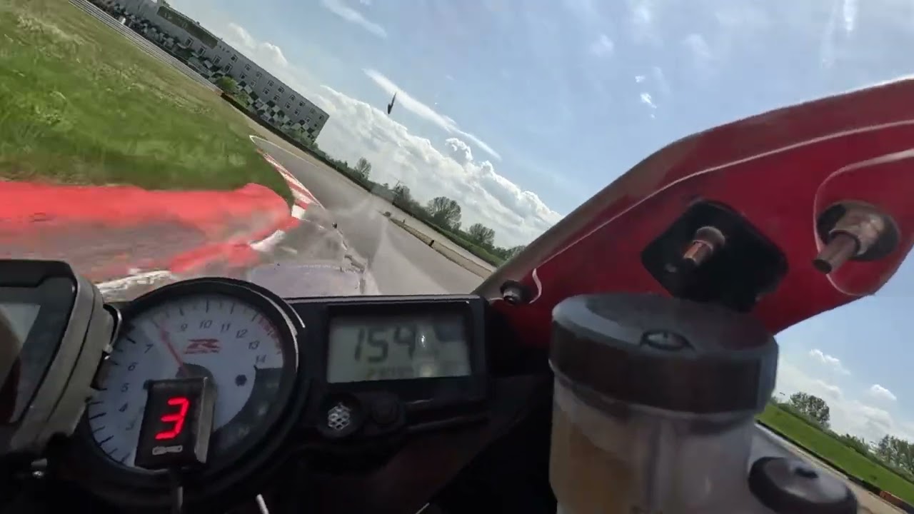 Motorsport arena Oschersleben Suzuki gsxr 1000 K4 Pr 
