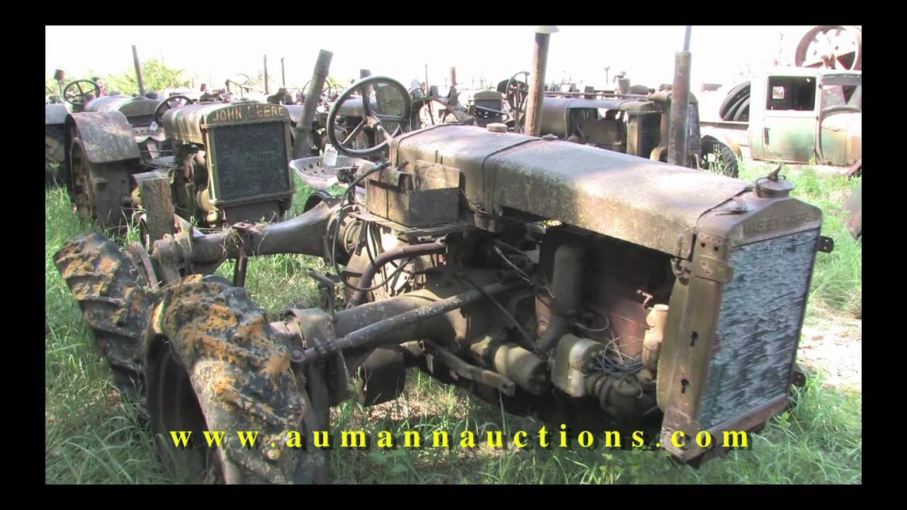 Tour of Antique Tractors - Field of Dreams 4 Day Auction - Aumann Auctions