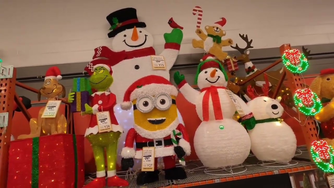 Christmas Inflatables at Home Depot #HomeDepot, #ChristmasInflatables, #HolidayDecor, #Gemmy #short