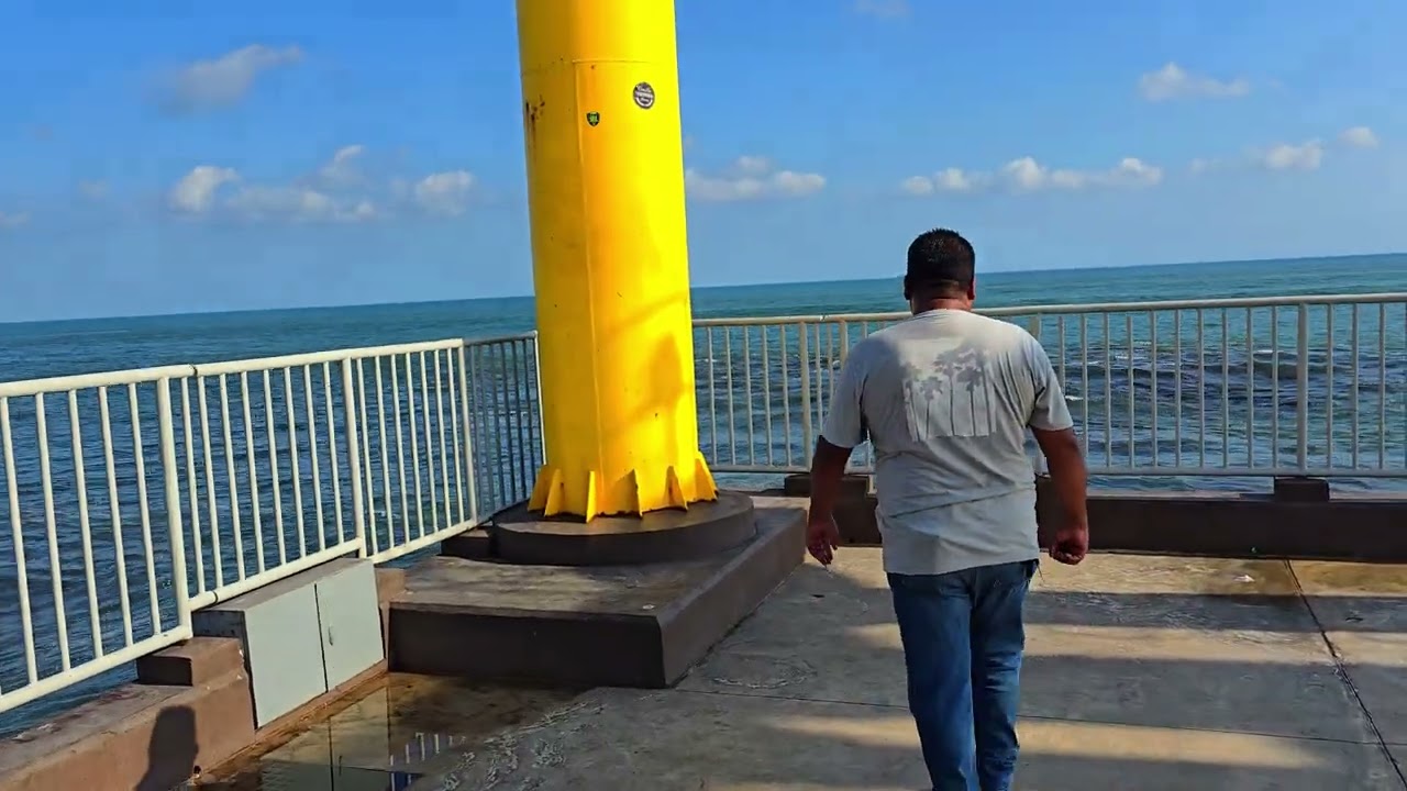 FUERTES OLEAJES en el PUERTO DE LA LIBERTAD y PUNTA DE ROCA 🌊 | La Libertad,  El Salvador 🇸🇻