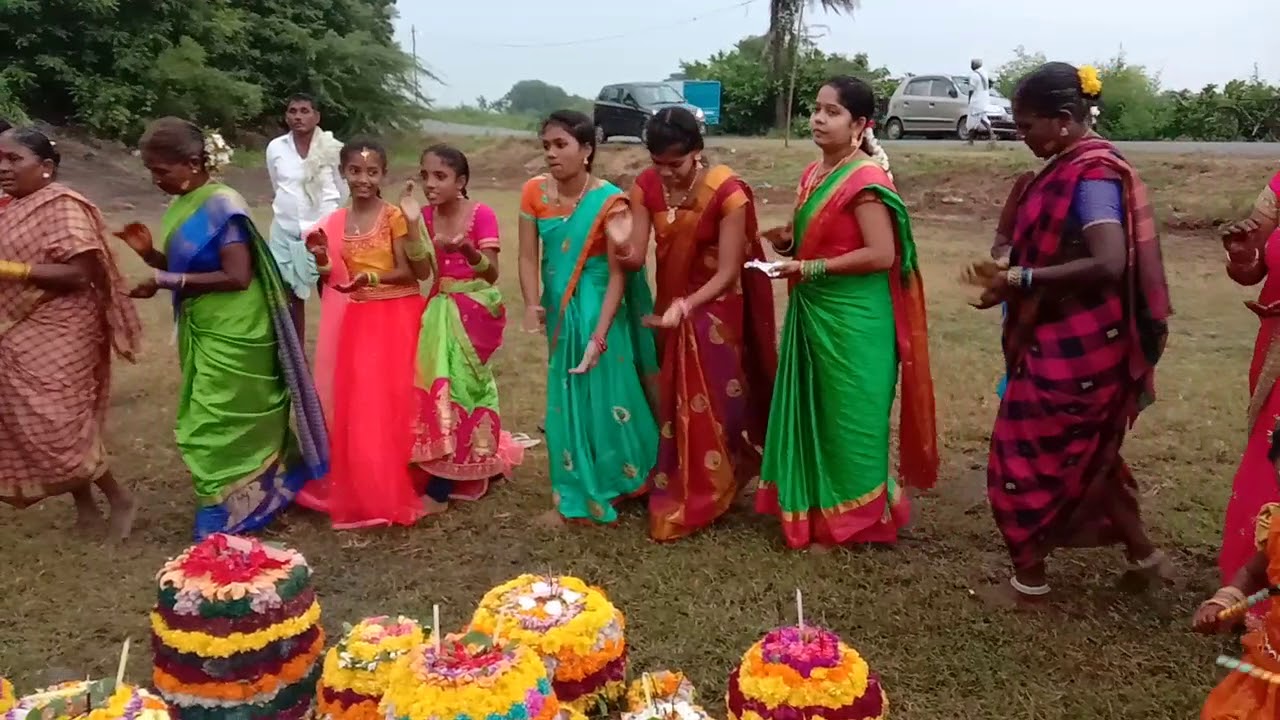 Mudiraj bathukamma song .cherlabuthkur