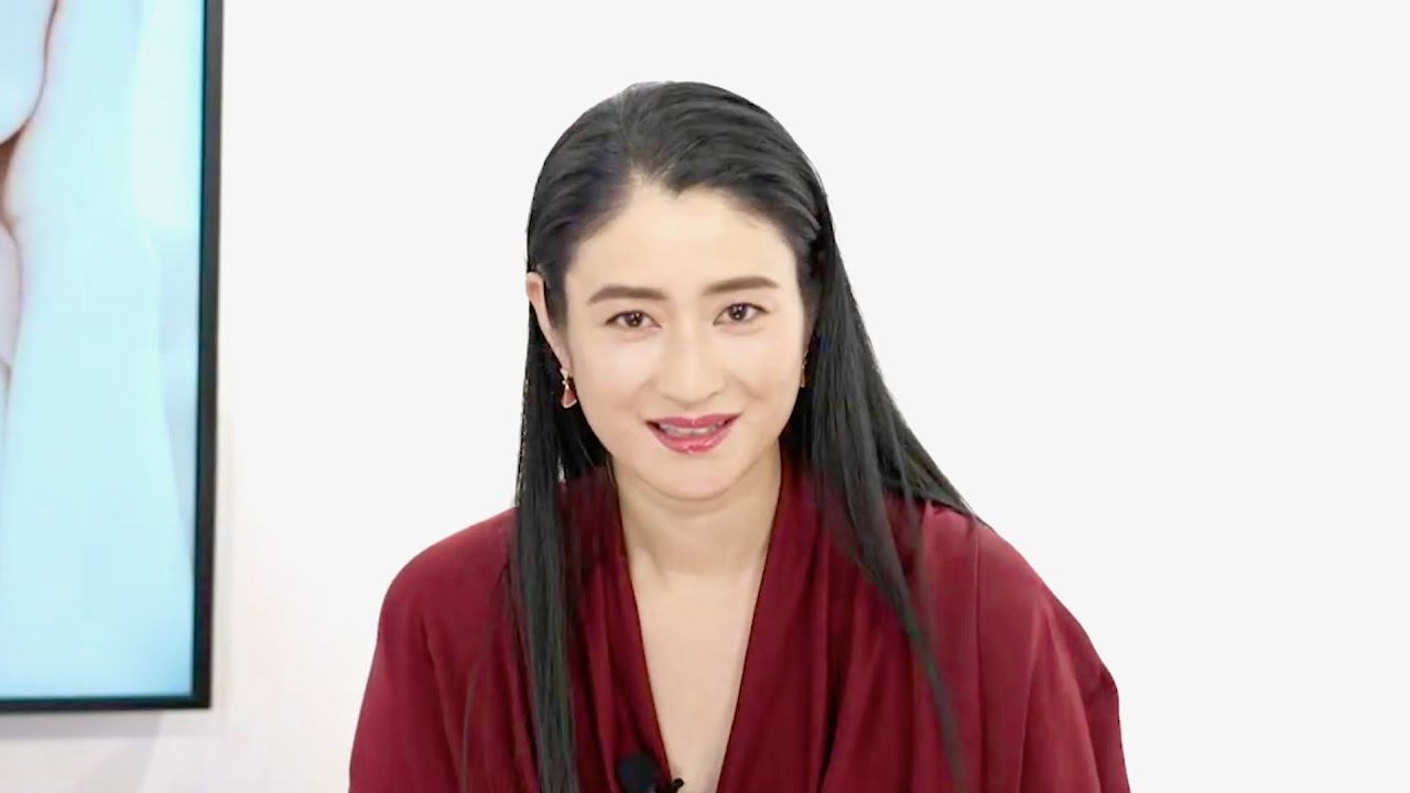 小雪、美肌の輝きの秘訣はオイル／韓国ラグジュアリーコスメ「BONOTOX」発表会