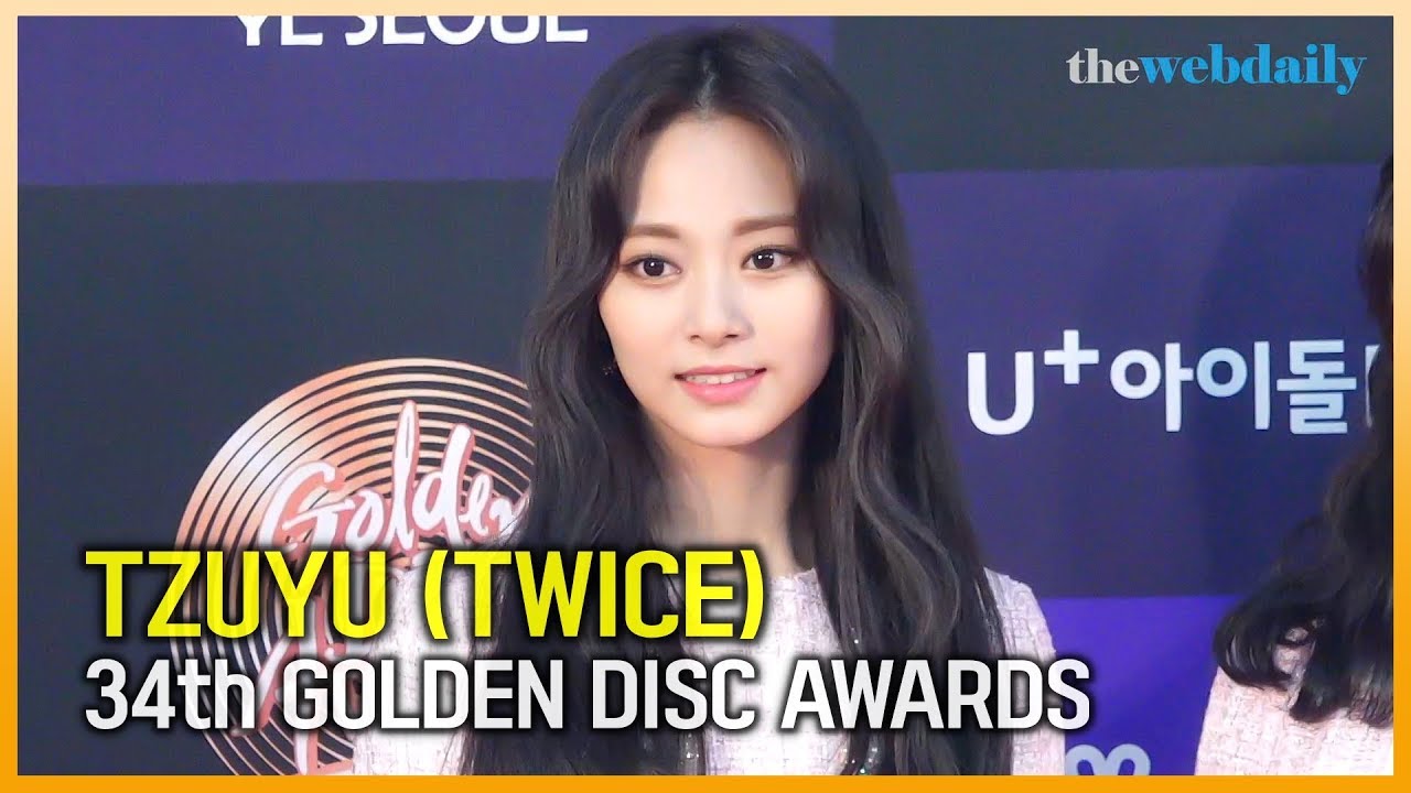 TWICE(트와이스) 쯔위, 이틀 연속 보니 더 예쁨 [WD영상]
