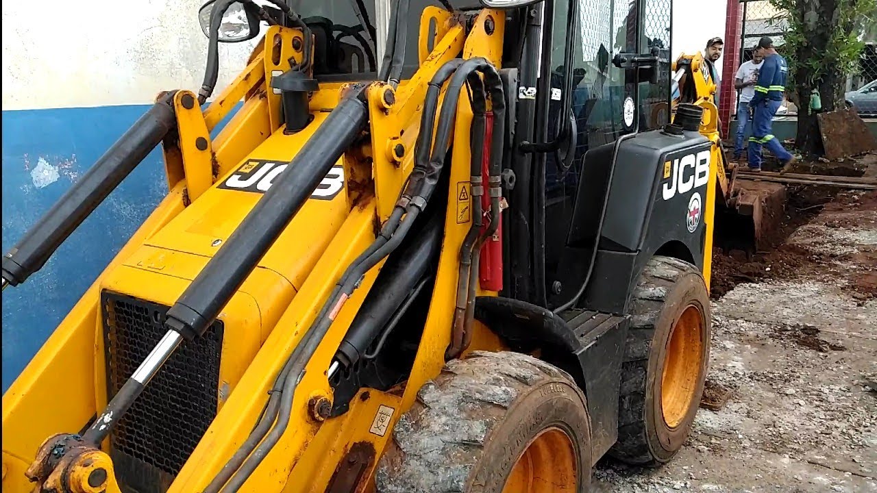 JCB mini retro saiba como funciona