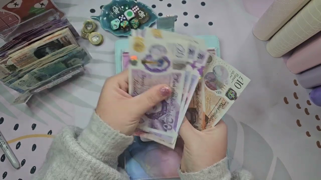 Cash stuffing £740 | Sinking funds, savings challenges & budget UK | December & Adsense 2023