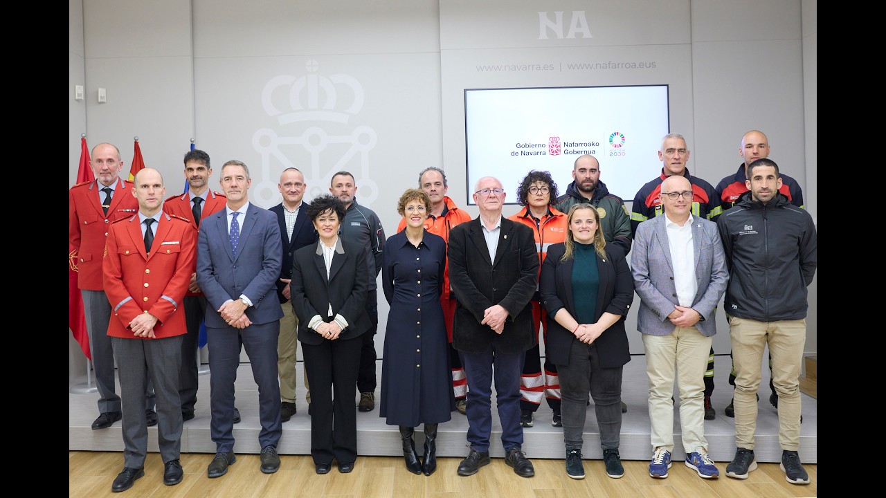 Reconocimiento a los efectivos de los servicios de emergencias de Navarra que ayudaron en la DANA