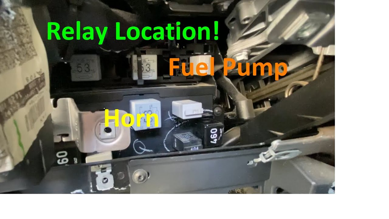 Расположение реле топливного насоса MK5 Jetta TDI VW Volkswagen 2005.5 2006 2007 2008 2009 2010 2011