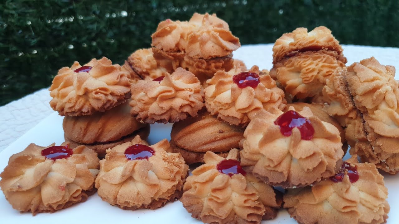 petits fours très fondants   بتي فور يذوب Fancy cakes