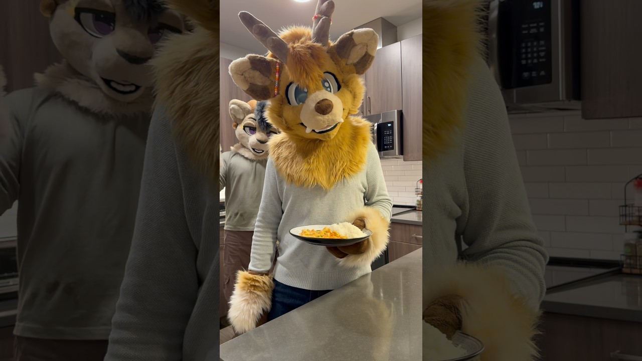 Making Thai coconut red curry in fursuit! 
