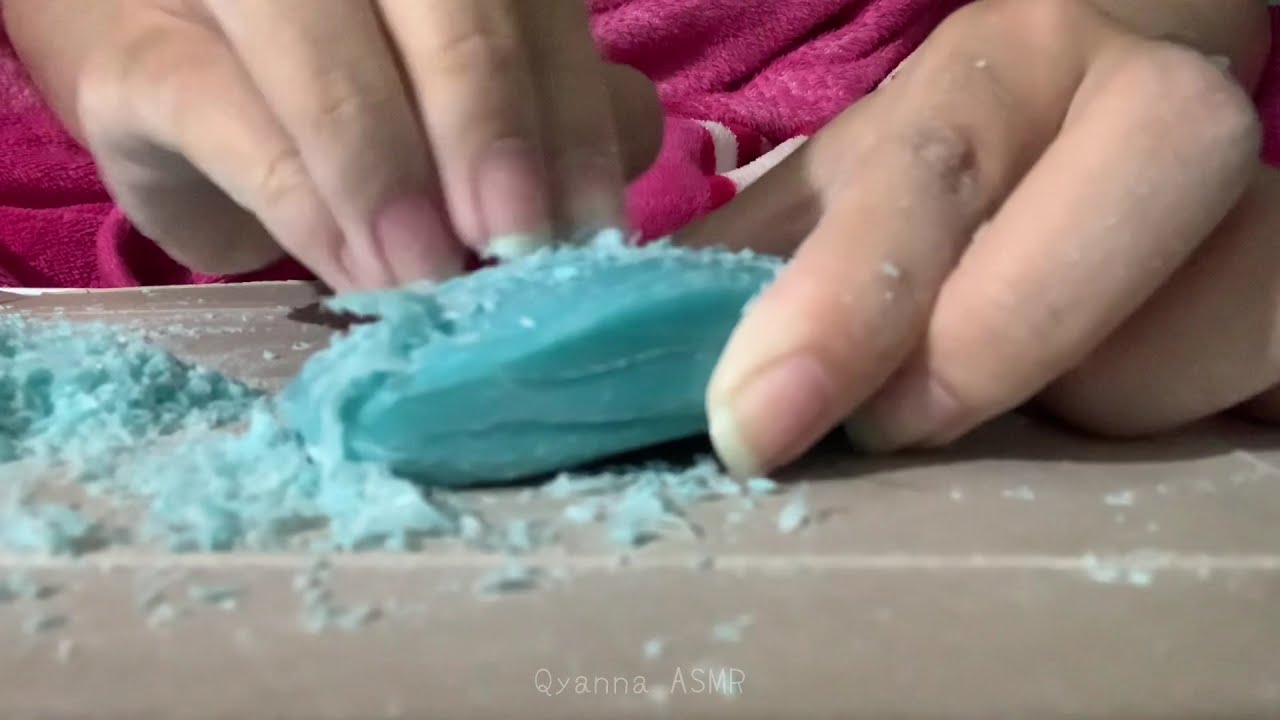 [Lo-Fi ASMR] Fast & Aggressive Scratching on Dry Blue Soap w/ Natural Nails Part (1/2) NO TALKING