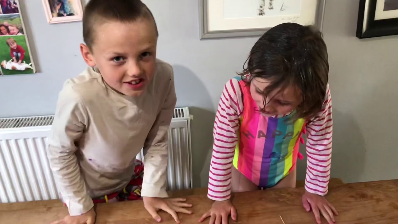 The Max and Mimi Show! Surprise balloons!