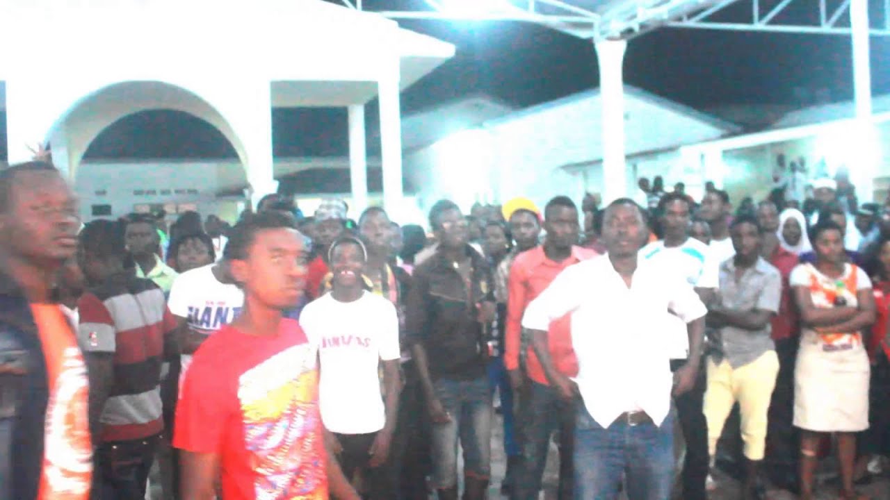 Carama Sky Show by Magic Kingorongoro with Burundian artists